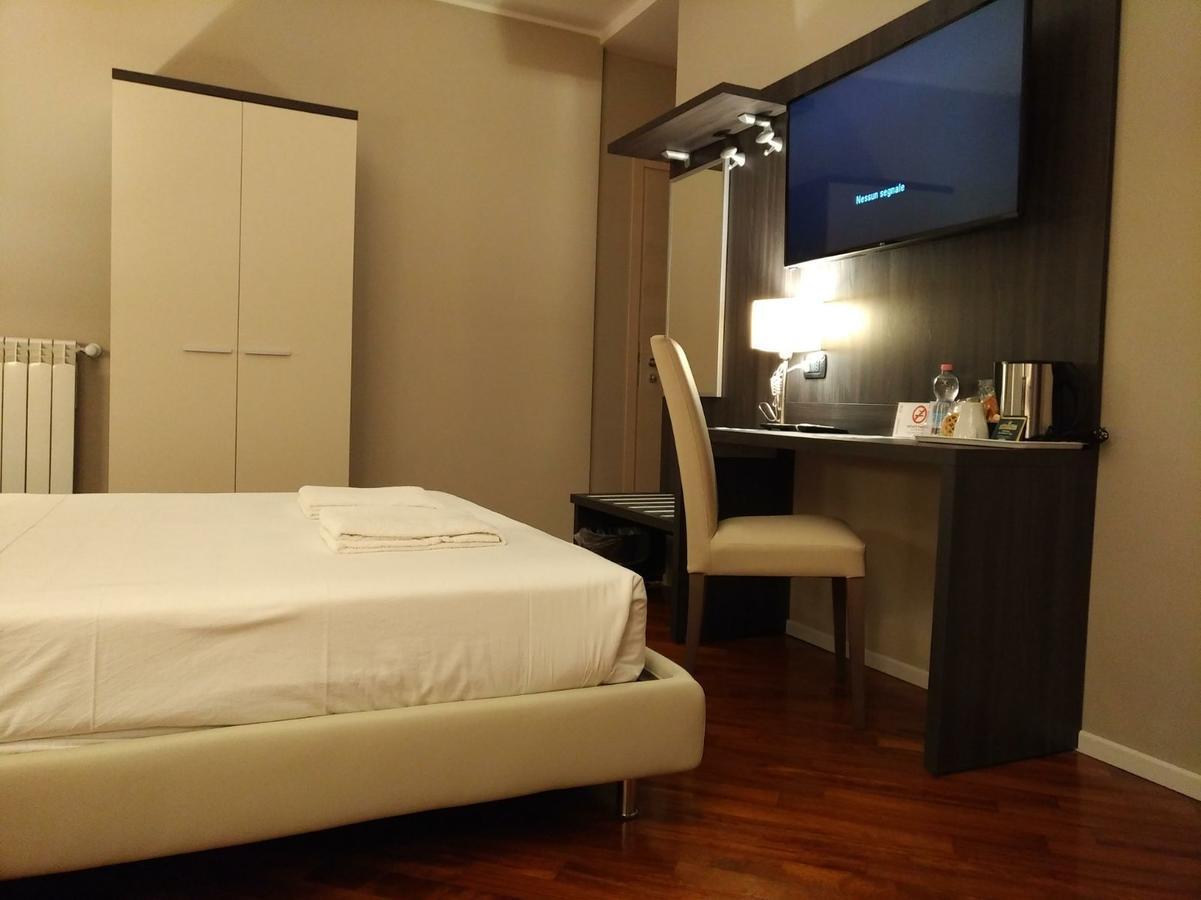 Brain Rooms & Suite 帕加尼 外观 照片