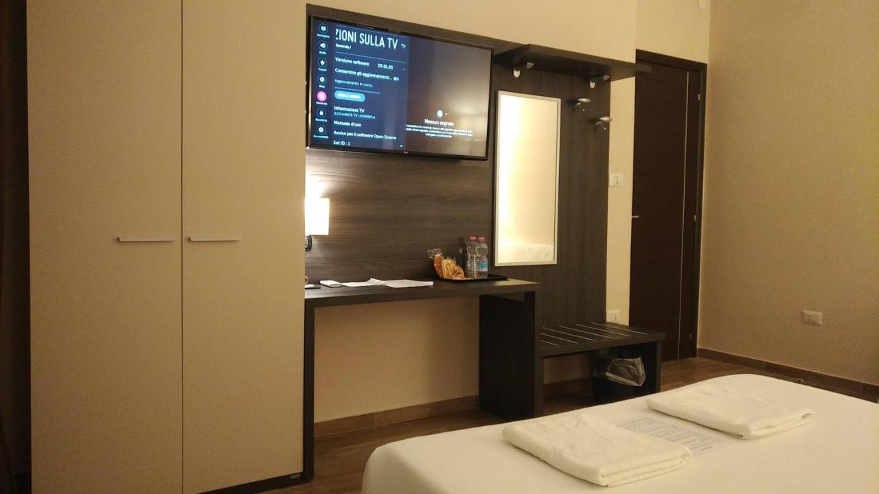 Brain Rooms & Suite 帕加尼 外观 照片